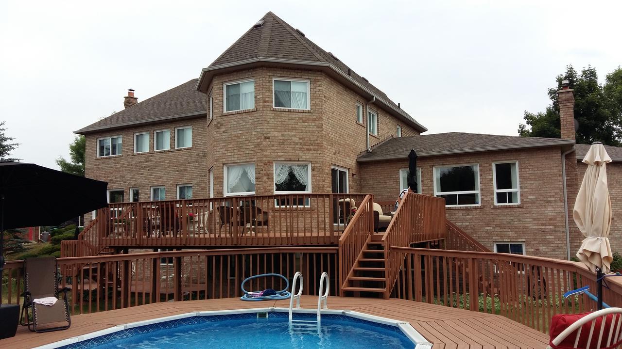 Molly'S Retreat B And B Orangeville Exterior photo