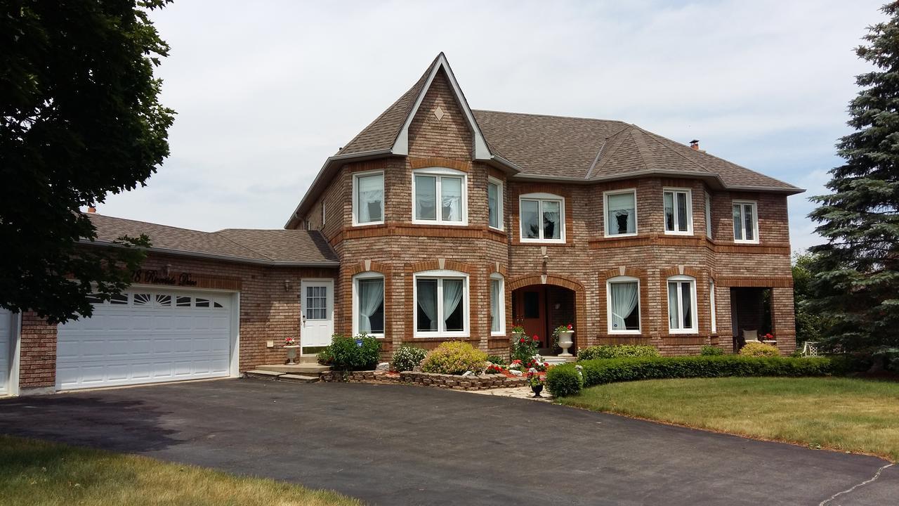 Molly'S Retreat B And B Orangeville Exterior photo